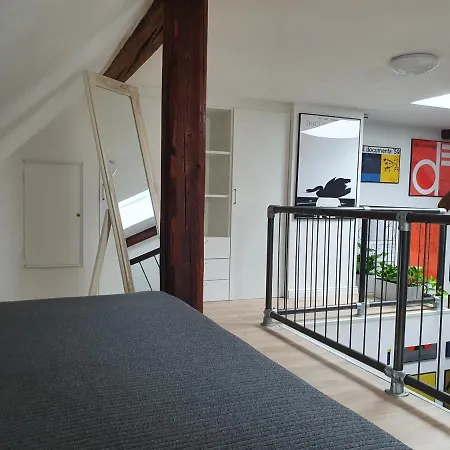 Apartment At Randolphs *